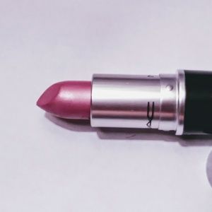 BRAND NEW MAC Lipstick FLORABUNDI
